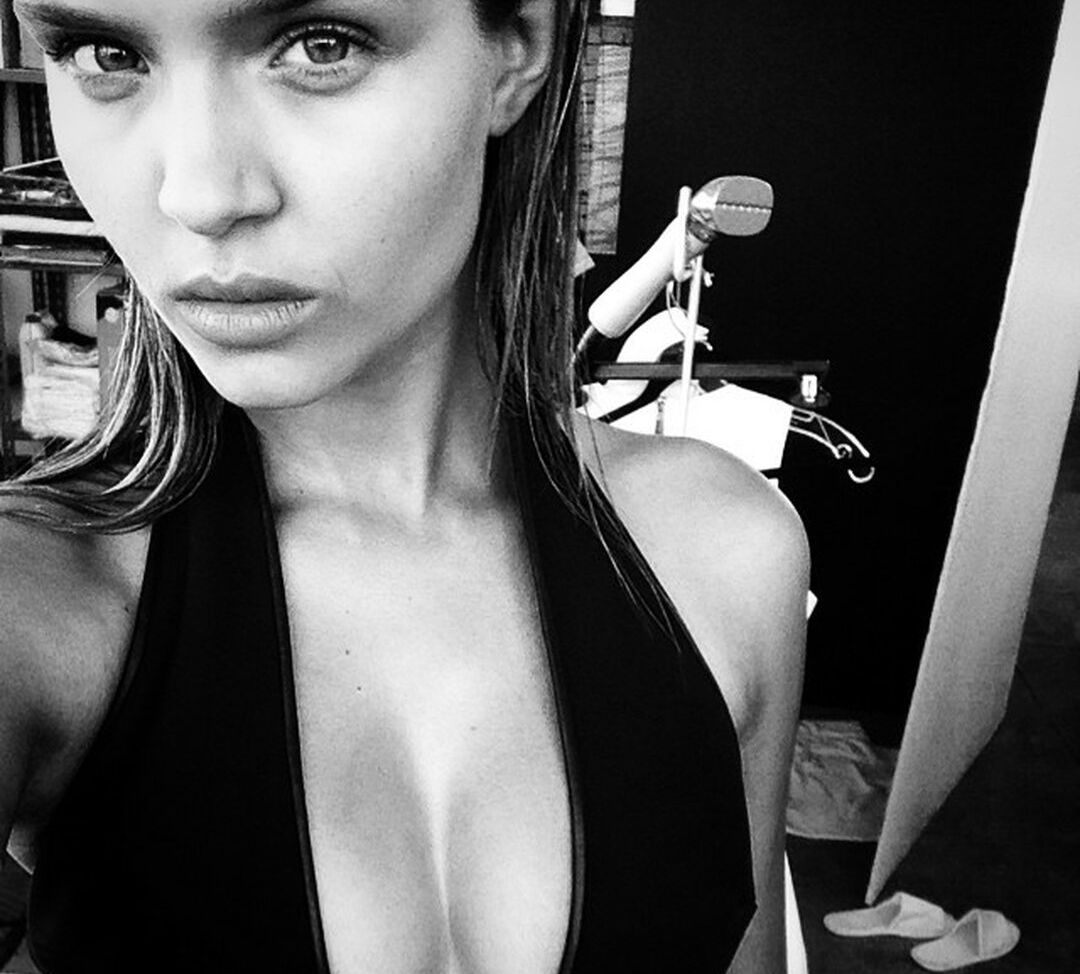 Josephine Skriver nue #108398792