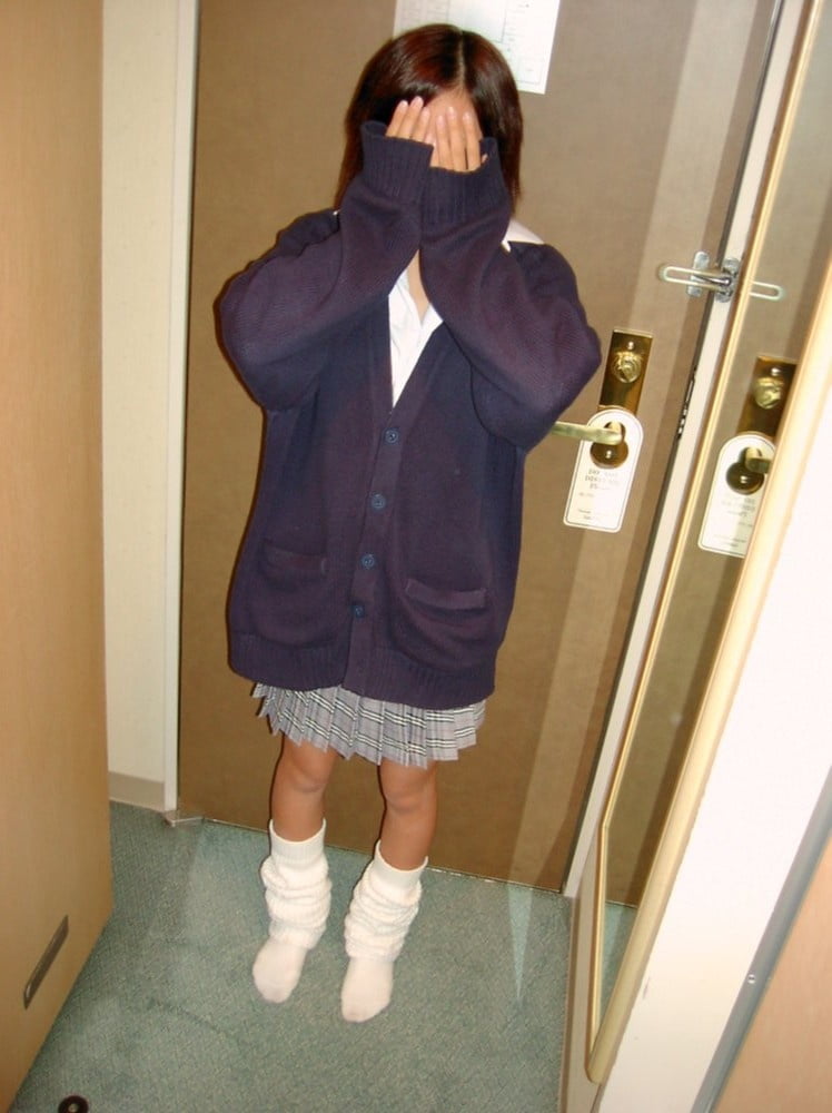 あなたのスカートの下は何ですか？
 #81821065