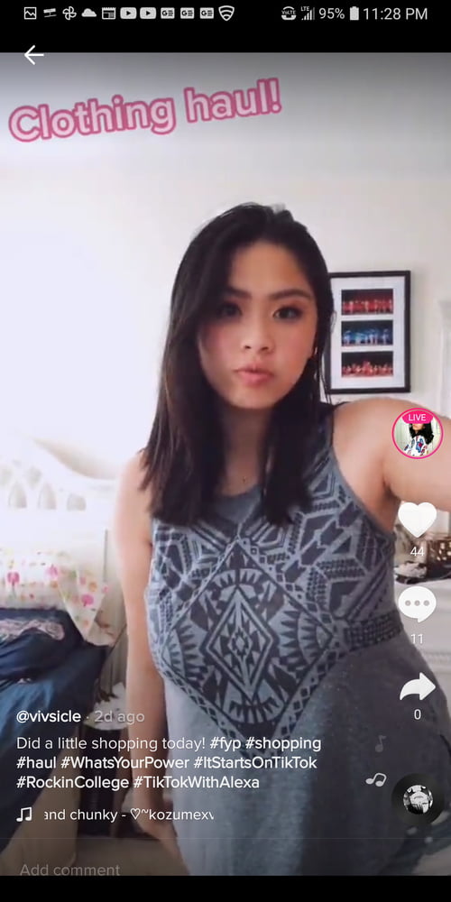 Tik tok weiblich: riesige Titten vietnamesisch amerikanisches Mädchen!
 #81352829
