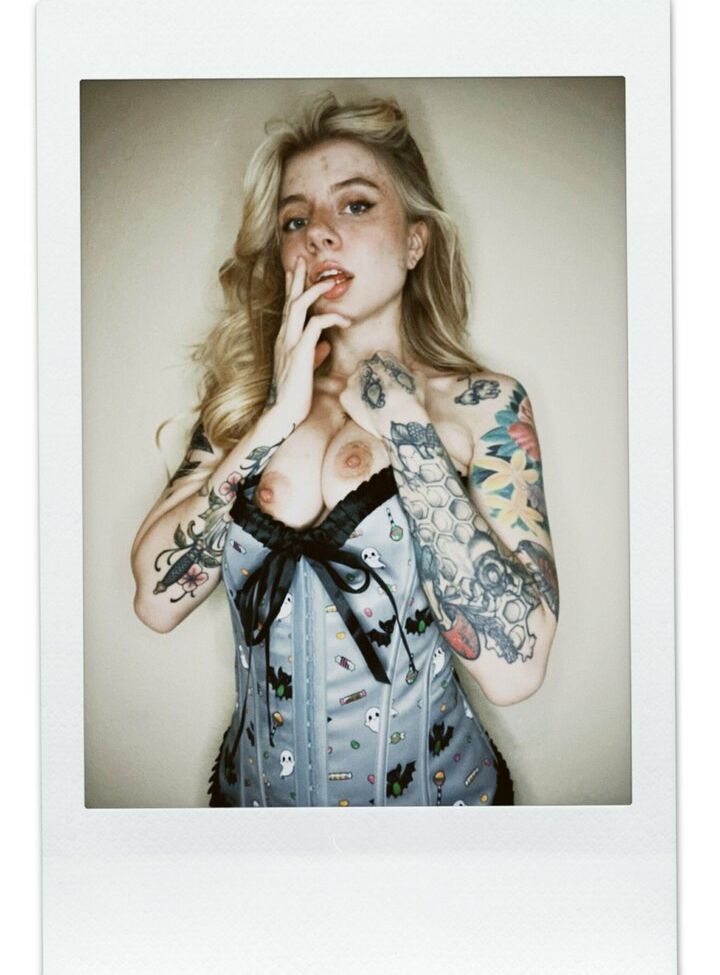 Imsadspice desnuda #108079257