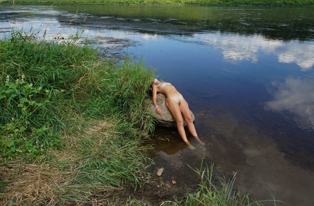 Boulder in Volga-river #90202951