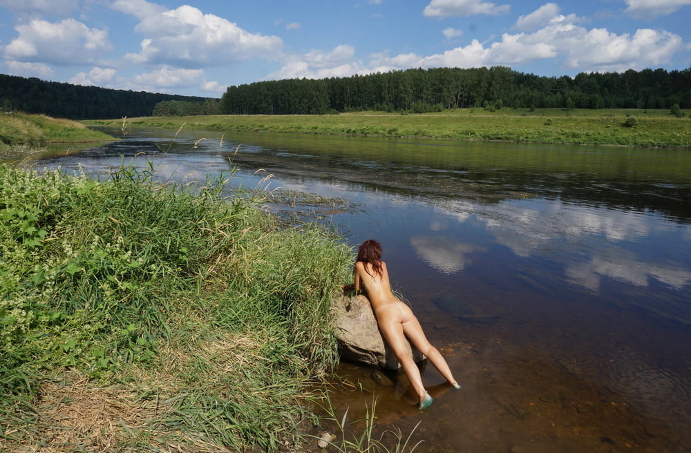 Boulder in Volga-river #90202984