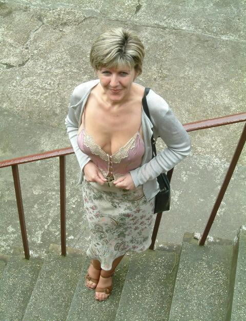 Hotwives flasshing in places #80463079
