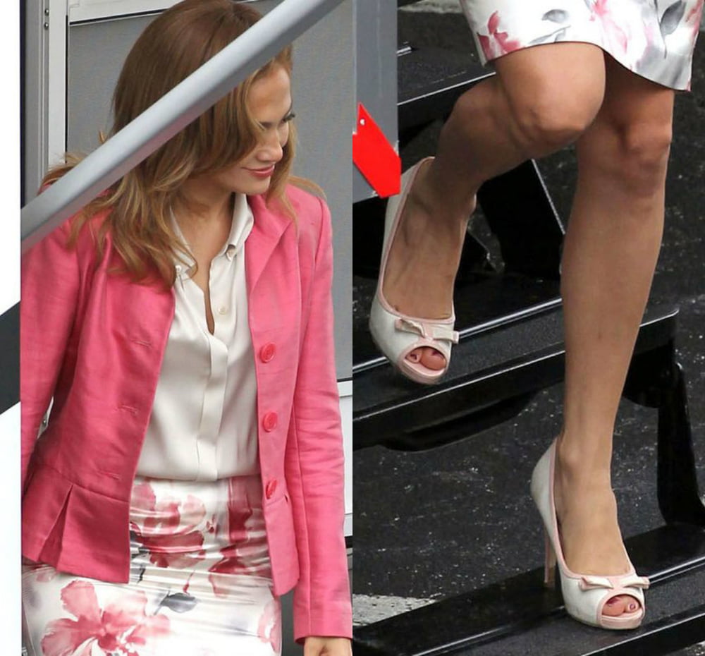 Jennifer Lopez sexy legs feet and highheels #102514580