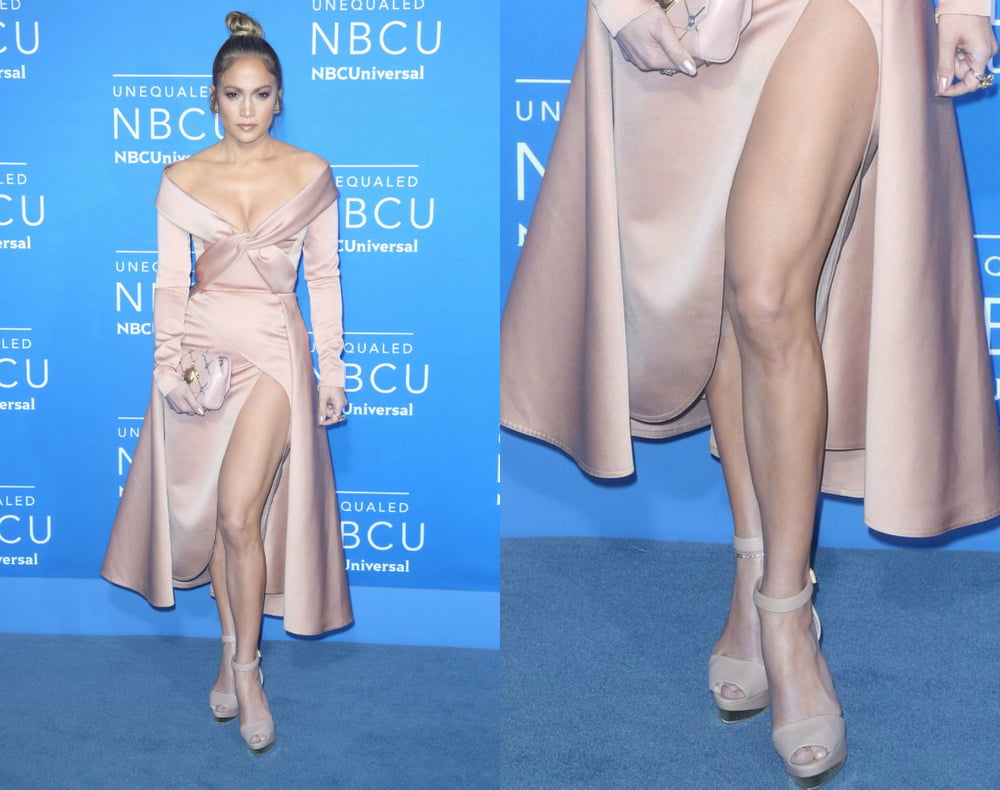 Jennifer Lopez sexy jambes pieds et talons hauts
 #102514897