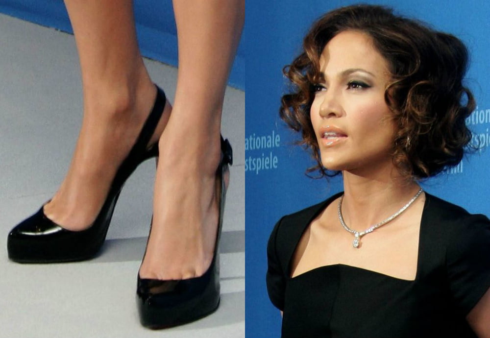 Jennifer Lopez sexy jambes pieds et talons hauts
 #102515127
