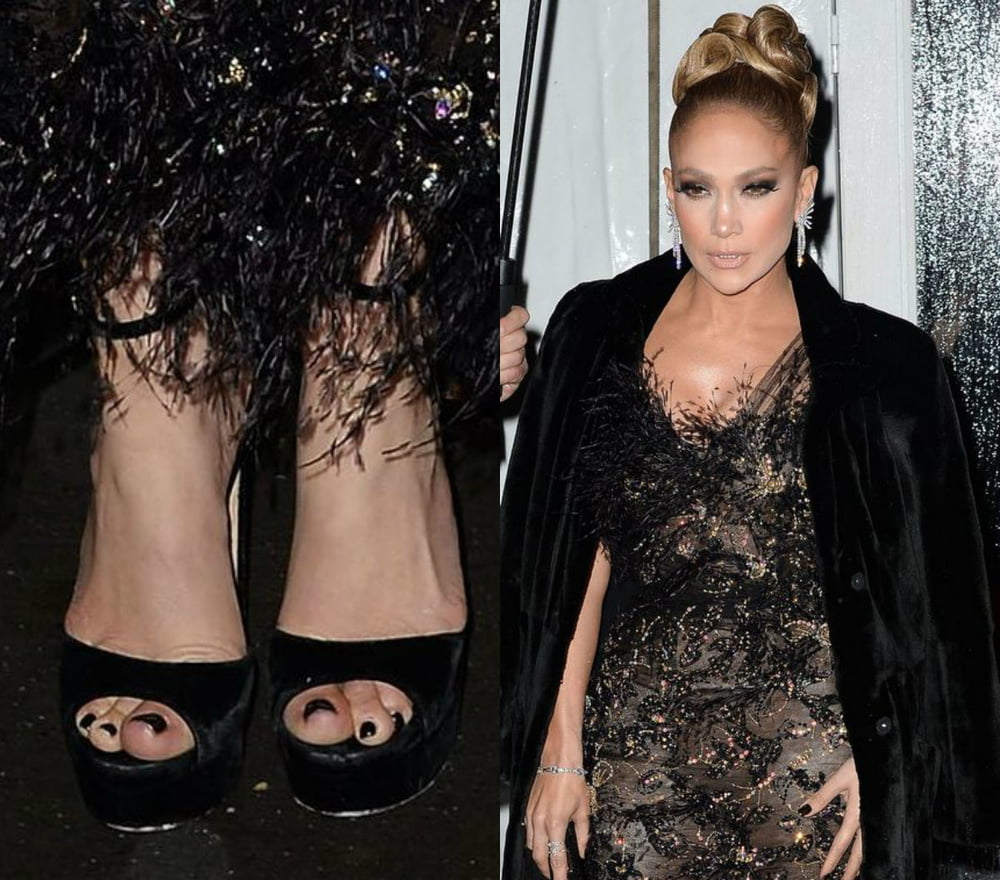 Jennifer Lopez sexy legs feet and highheels #102515312