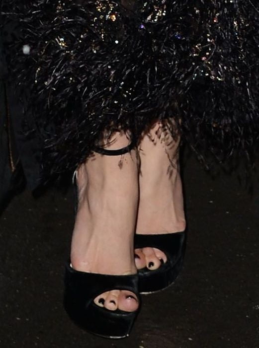 Jennifer Lopez sexy legs feet and highheels #102515322
