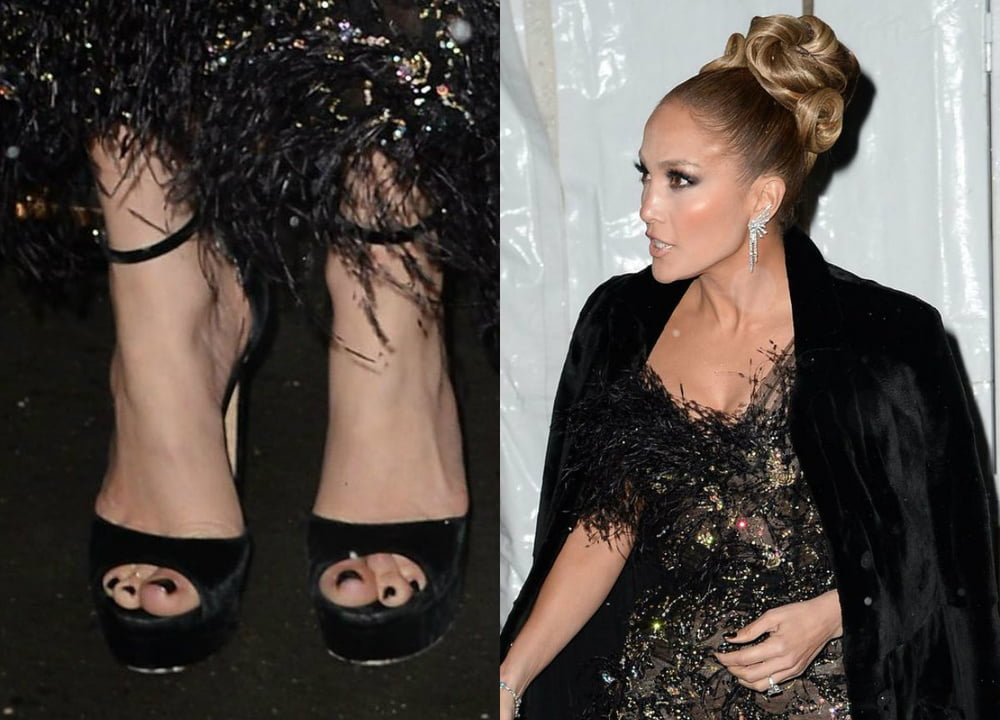 Jennifer Lopez sexy legs feet and highheels #102515326