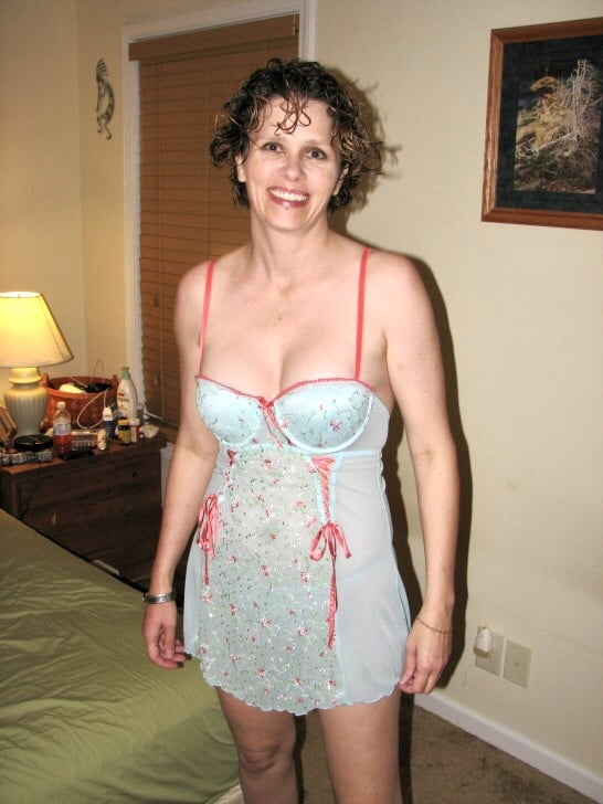 Short Haired Mature GILF Donna Posing for Hubby #100195472