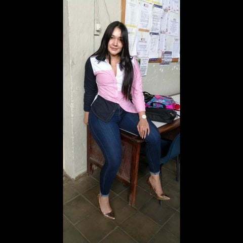 Latina culona
 #81625606