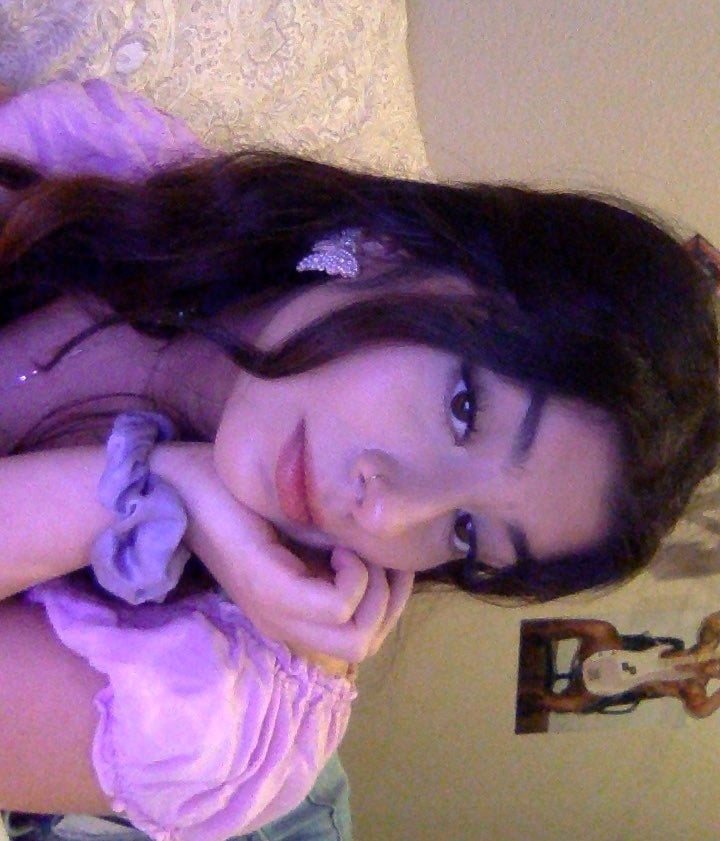 Yesenia #80912896