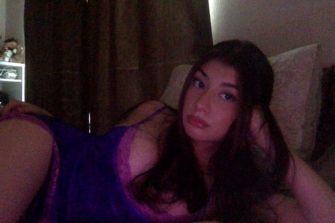 Yesenia #80912899