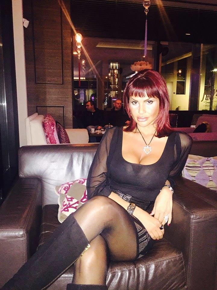 ビンボー人とヤリマン
 #94564628