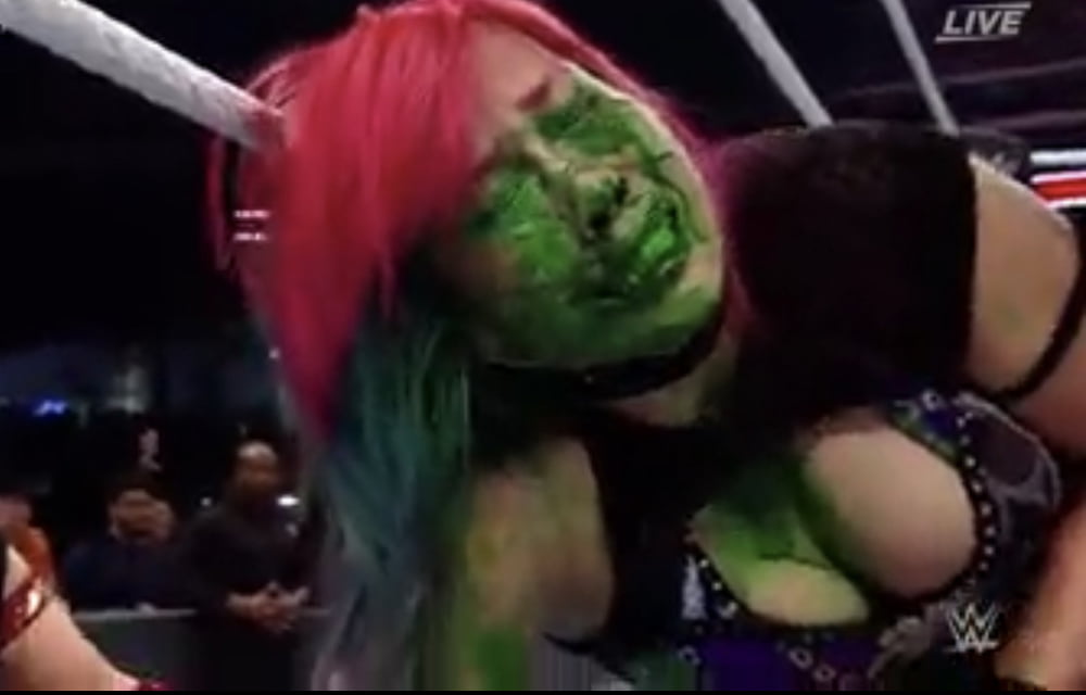 Wwe asuka
 #101980802
