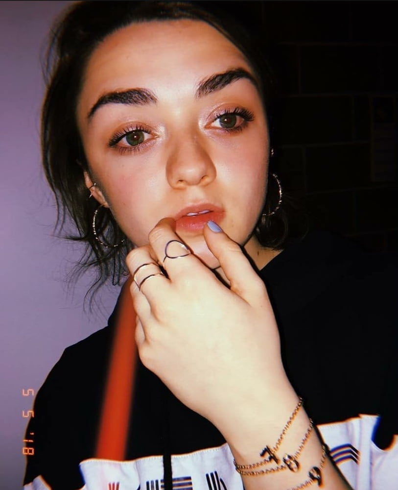 Maisie williams my jerkin collection
 #96435661