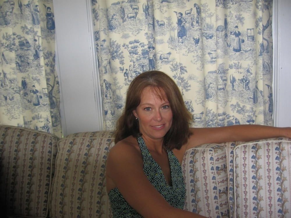 Eine heisse Milf #88131811