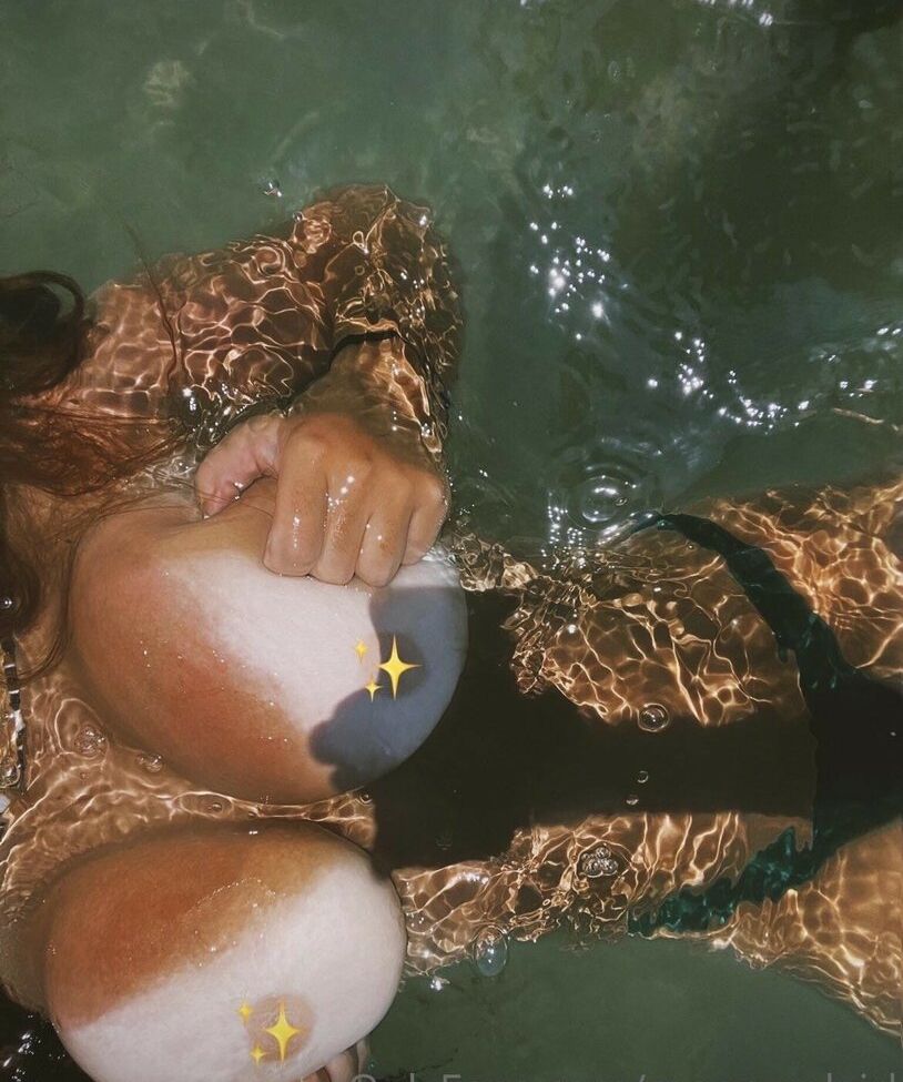 Lucianahenaro desnuda #109819917
