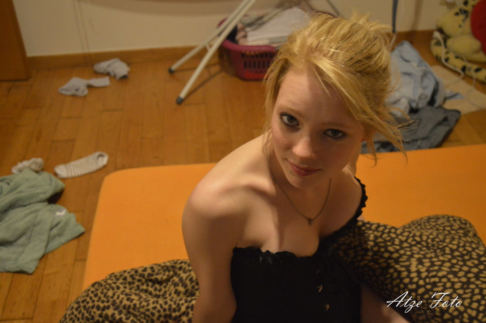 写真を見る
 #91118846