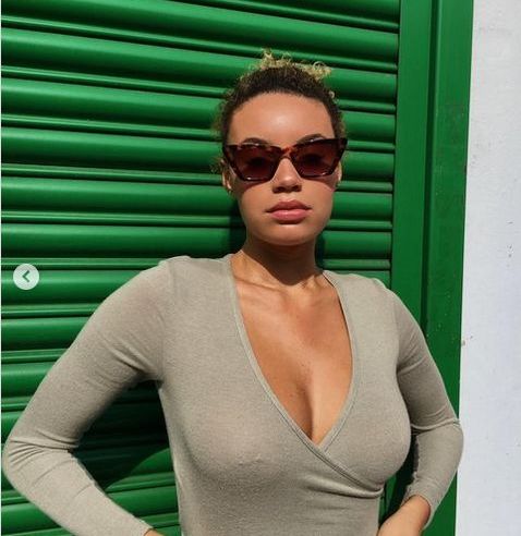 Lara_never_laura desnuda #108322690