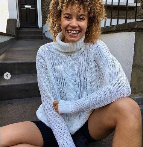 Lara_never_laura desnuda #108322700