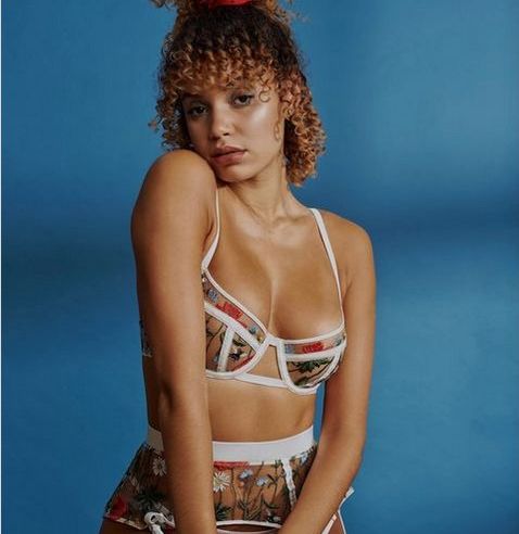 Lara_never_laura desnuda #108322704