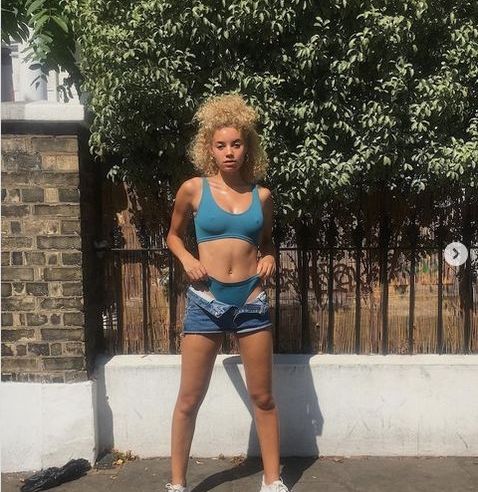 Lara_never_laura desnuda #108322751