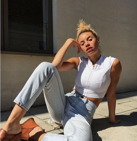 Lara_never_laura desnuda #108322759