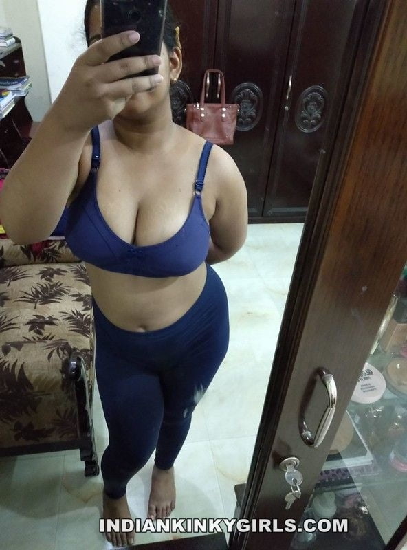 Schöne desi teen große Titten selfies durchgesickert
 #79757363