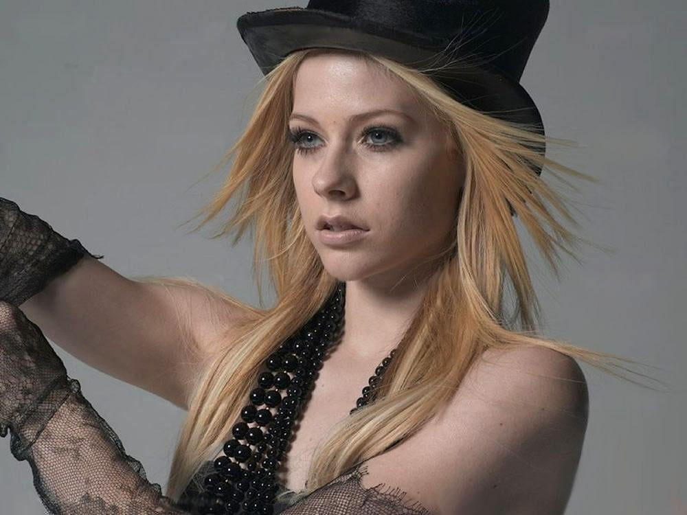Avril Lavigne is your new girlfriend volume 2 #97307893