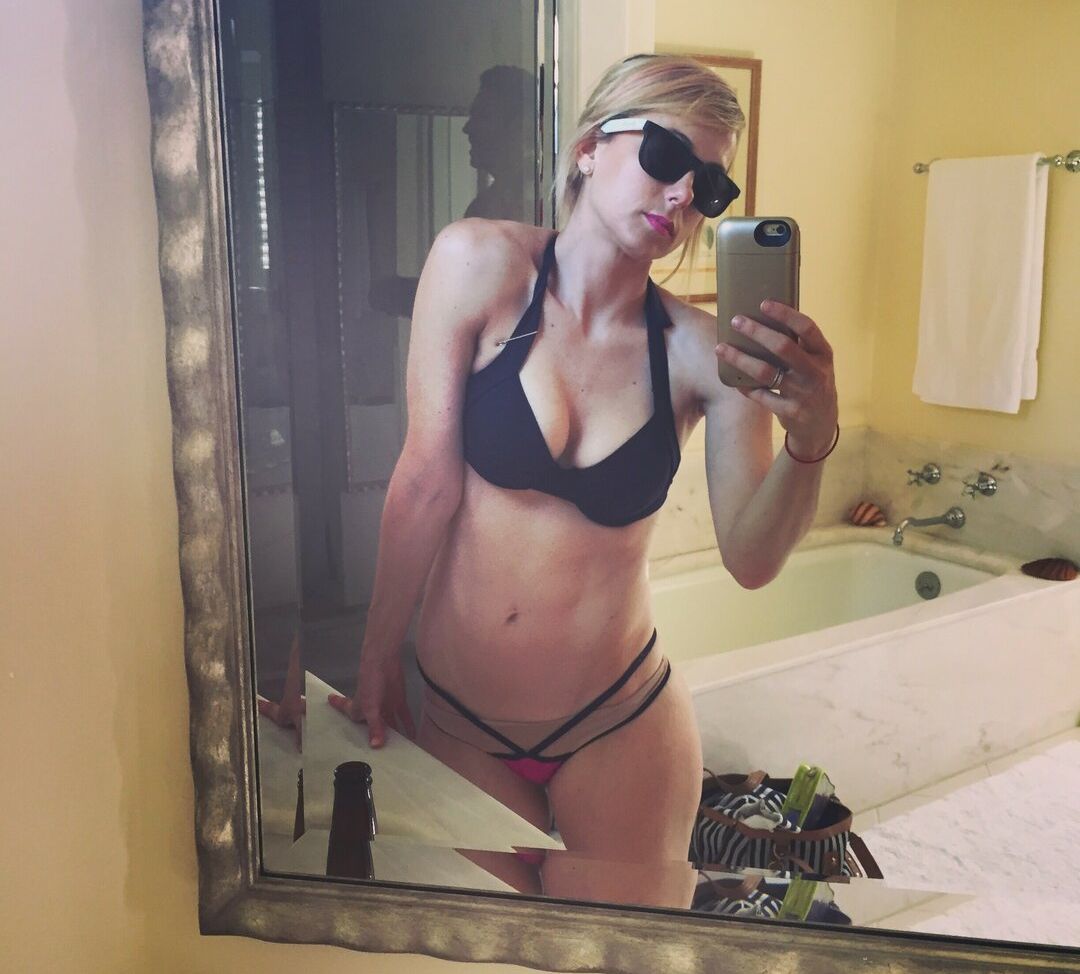 Iliza Shlesinger nude #108409910