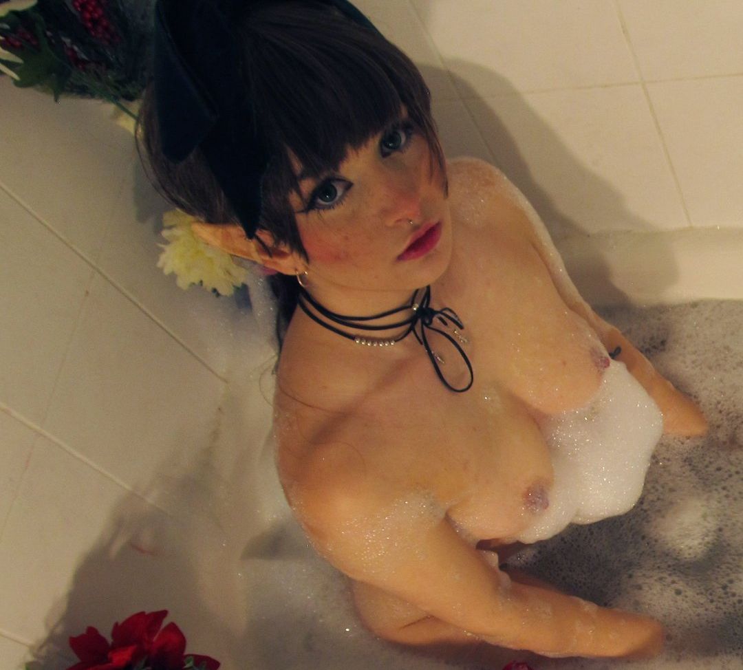 Kirihill desnuda #108122743