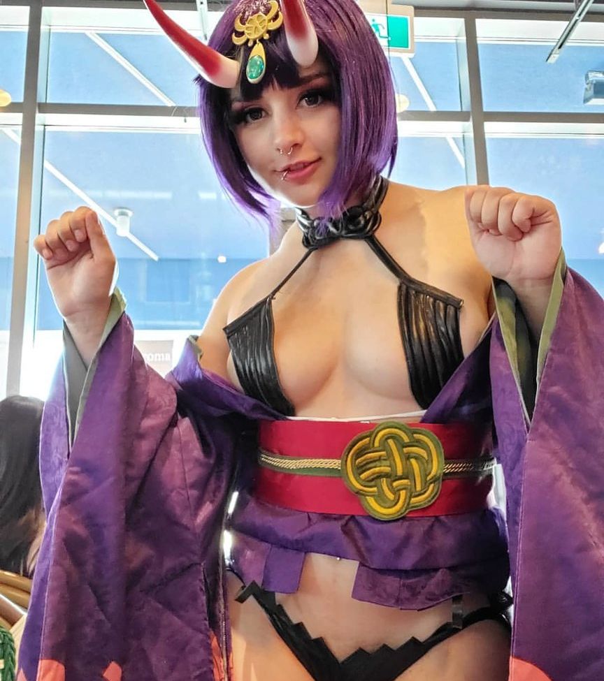 Kirihill desnuda #108122807