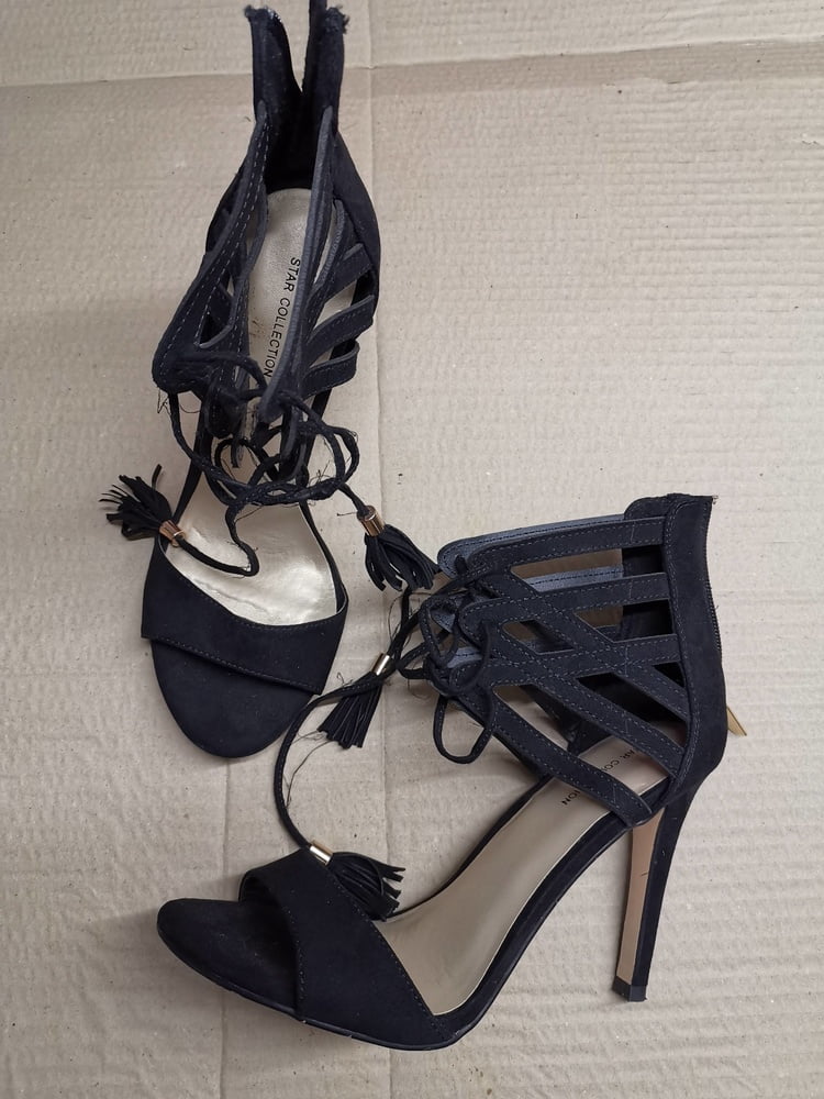 Ex-Kollegin und ihre neuen eBay-Heels #101883379