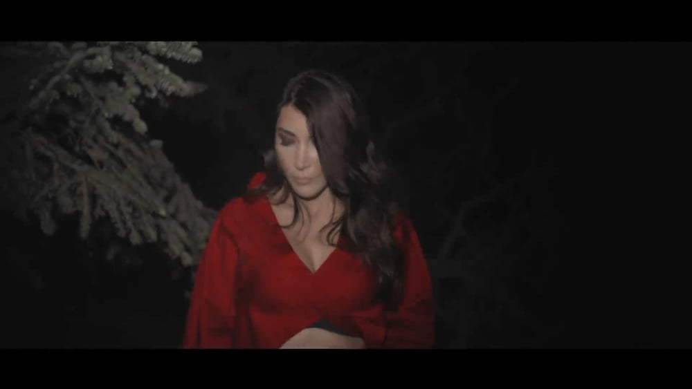 Hande Yener - Beni Sev  (2018) #88318901