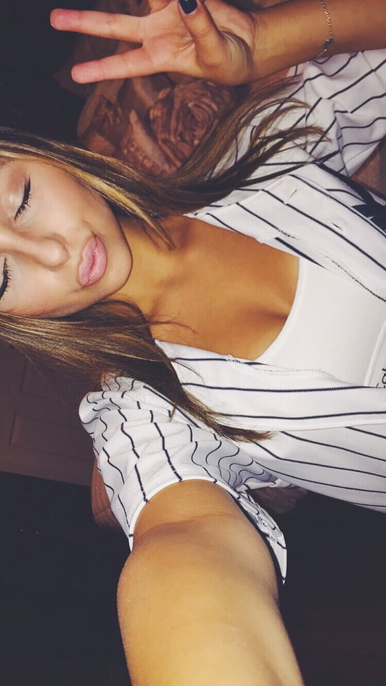 Staten Island Mädchen
 #105770659