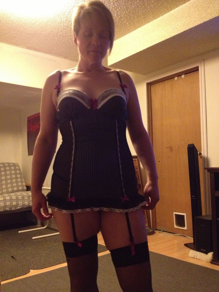 Jen... 47 From Canada Exposed #90666099