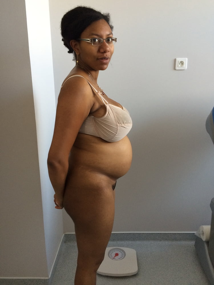 Más mujeres hermosas al azar
 #104748326