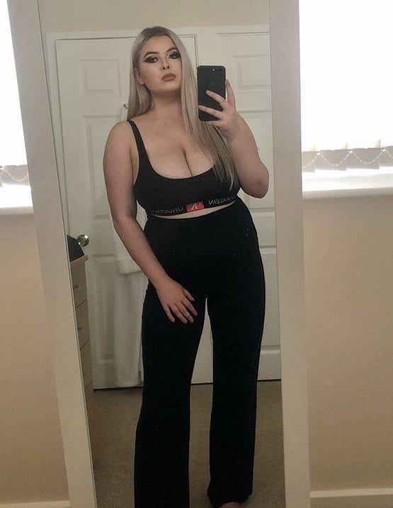 Busty Babe: Lexi #97904490