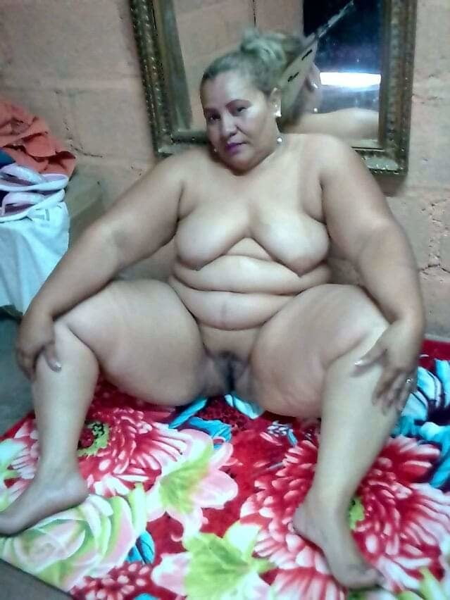 Sexy reife Hausfrauen aus Honduras
 #98953722