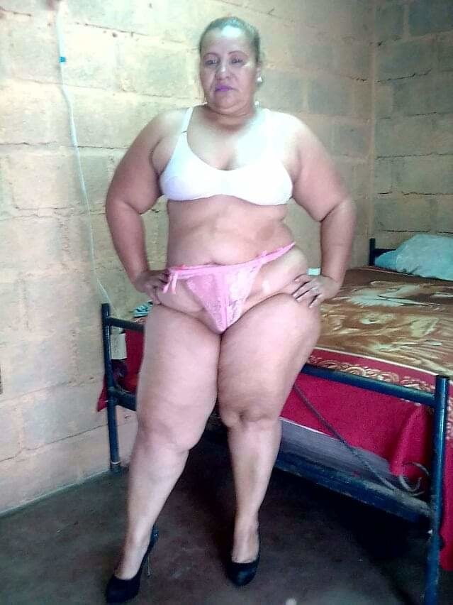 Sexy reife Hausfrauen aus Honduras
 #98953748