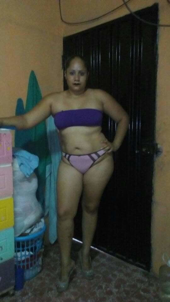 Sexy reife Hausfrauen aus Honduras
 #98953834