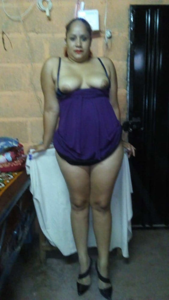 Sexy reife Hausfrauen aus Honduras
 #98953872