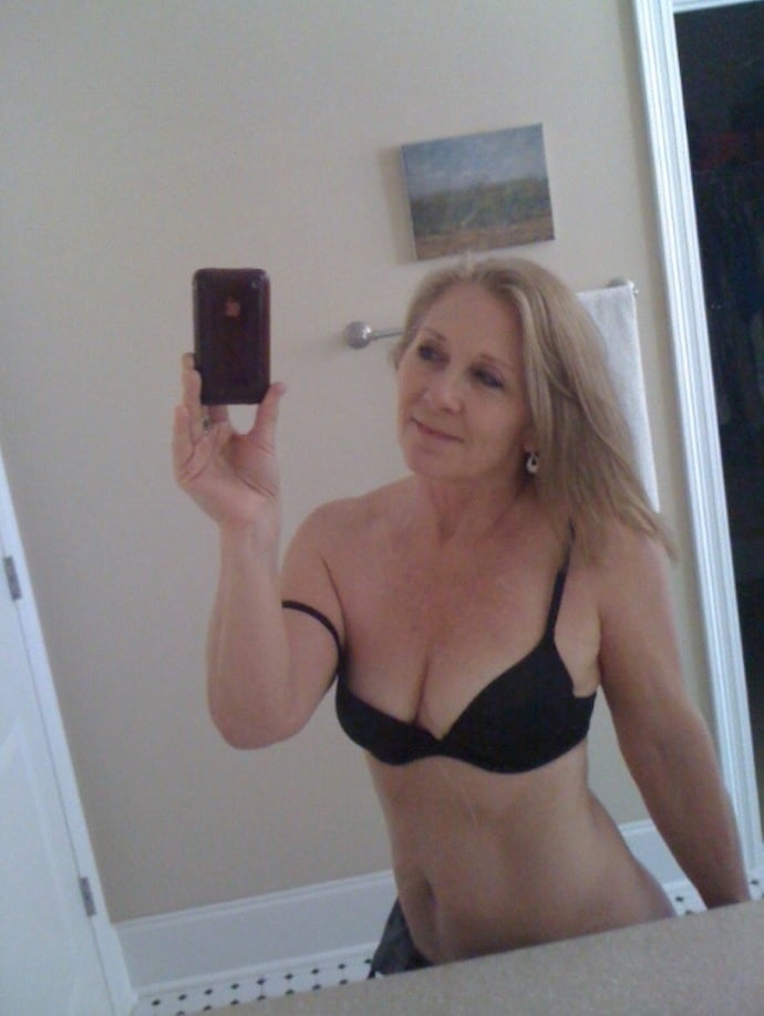 Milf Hot Selfies