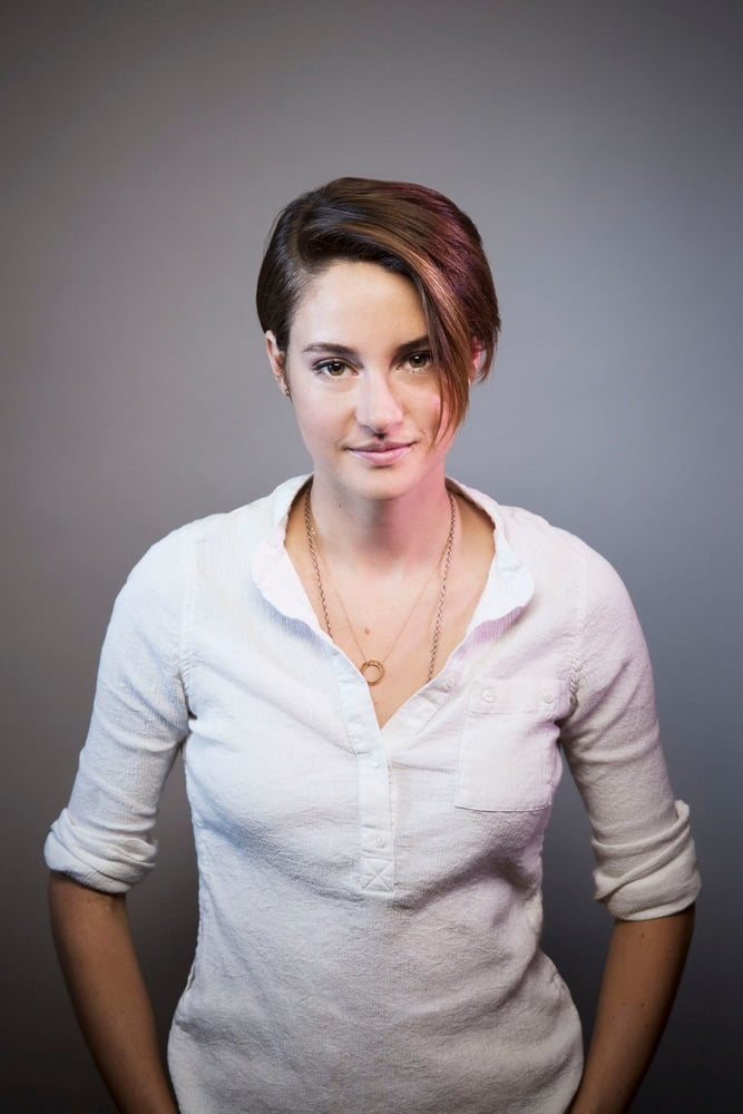 Shailene woodleyはとても美しい女性です。
 #105680427