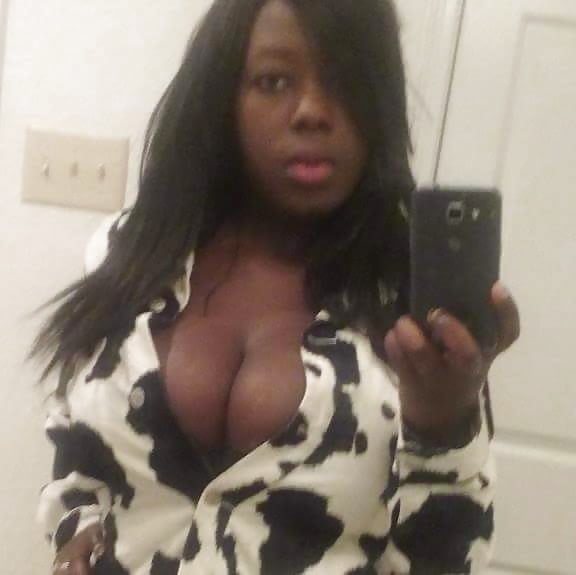 Black escort named Kitten #95211969