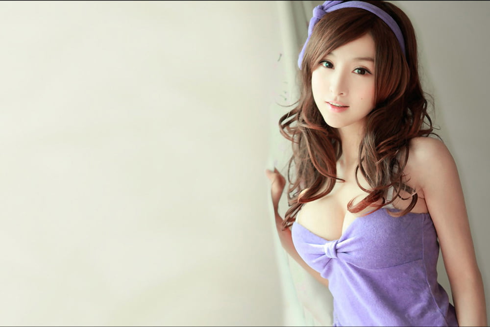 Real life barbie doll! hot or not?
 #105750833