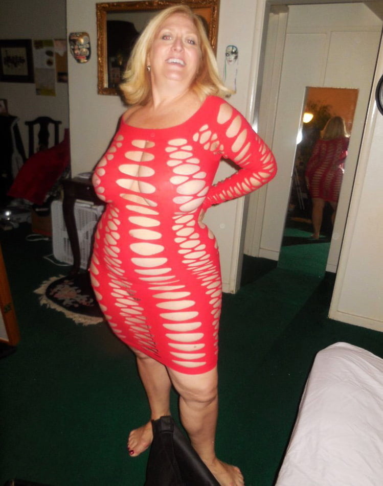 Caderas anchas de las mujeres 303
 #106059742