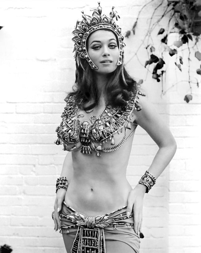 Valerie leon
 #100959444