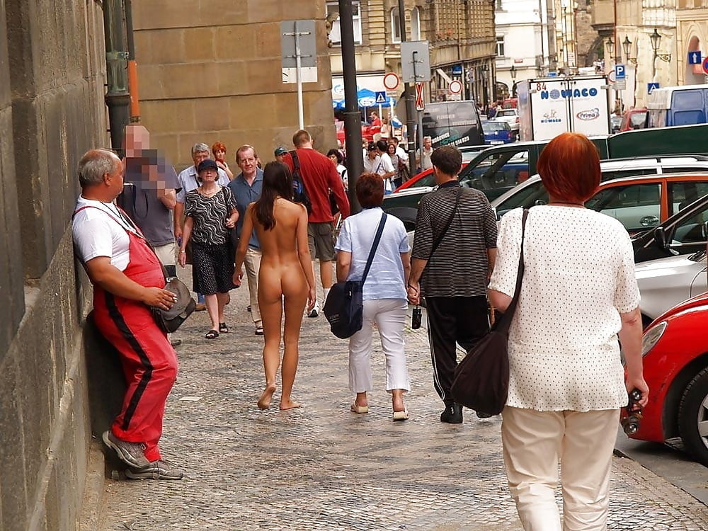 Clothed Male,Naked Female(CMNF) #82095934